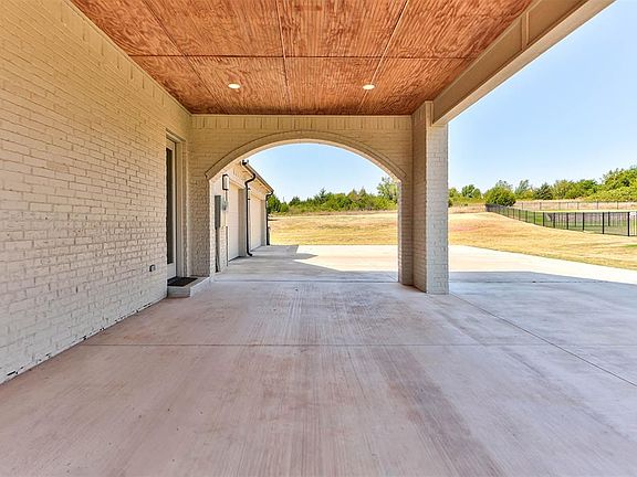 2nd image of 3387 Red Ridge Dr