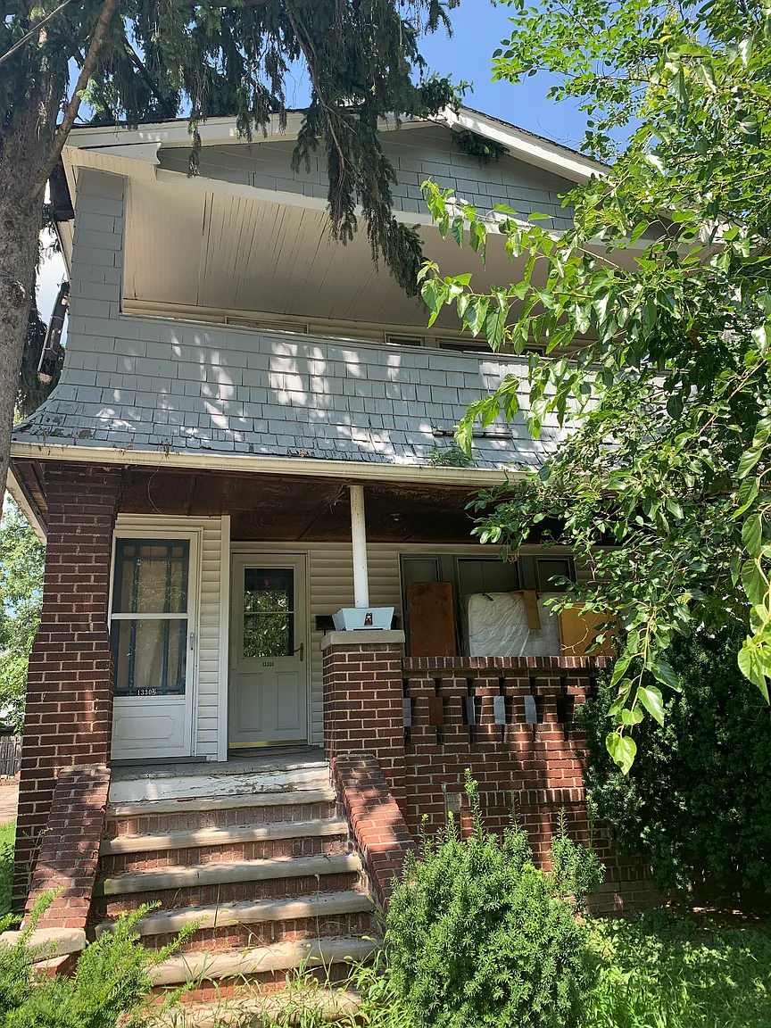 13300 Bennington Ave photo 1