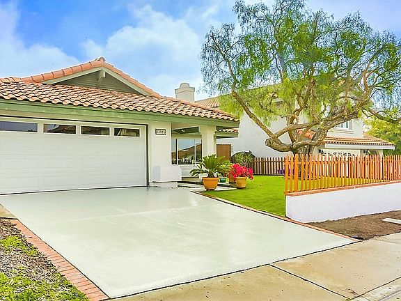 5th image of 12885 Gambusa Way