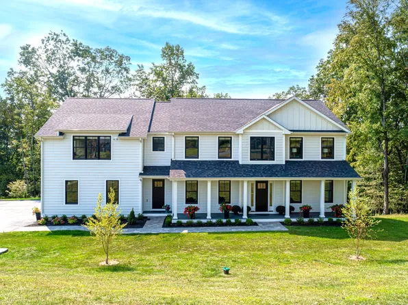 24 Hunting Ridge Road, Brookfield, CT 06804