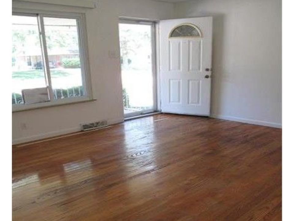 1st image of 254 Palm Dr