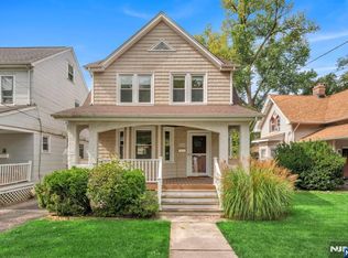 460 River Rd, Bogota, NJ 07603