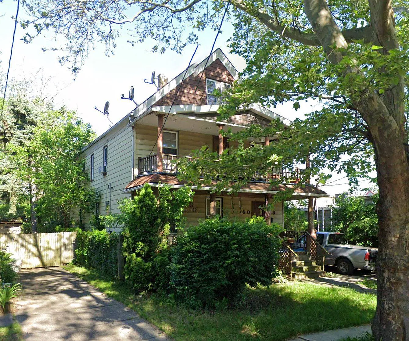 4068 E 67th St photo 1