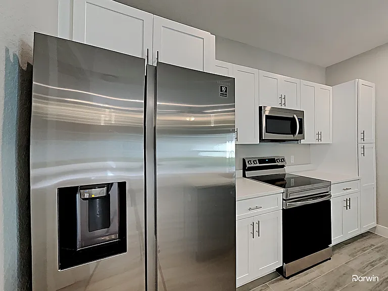 354 Gardenia Ct — Photo 3