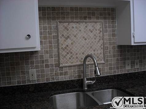3rd image of 8531 Echo Creek Ln