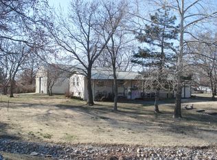 620 N 4th St, Burlington, KS 66839