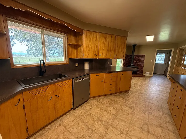 21730 NE Butler Market Rd — Photo 12