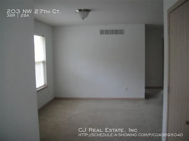 3 bed, $1,775 — Photo 3