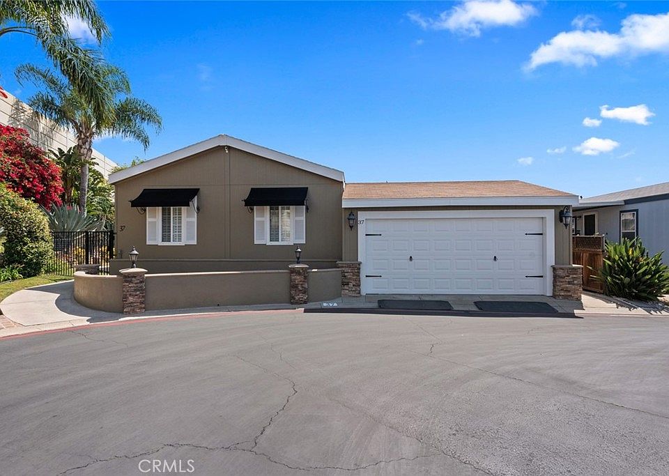 1st image of 5815 E La Palma Ave Space 37