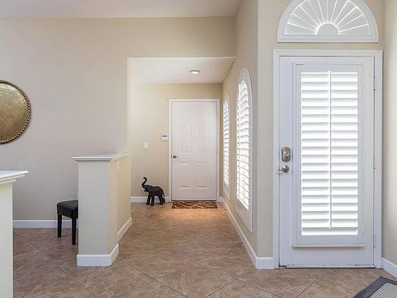 2nd image of 1706 Lago Vista Blvd