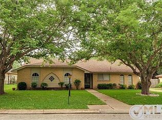 3829 Delmas Dr, Benbrook, TX 76116