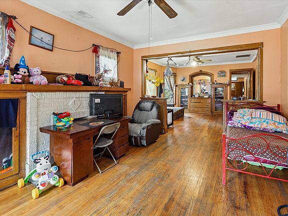 2nd image of 4134 W 25th Pl