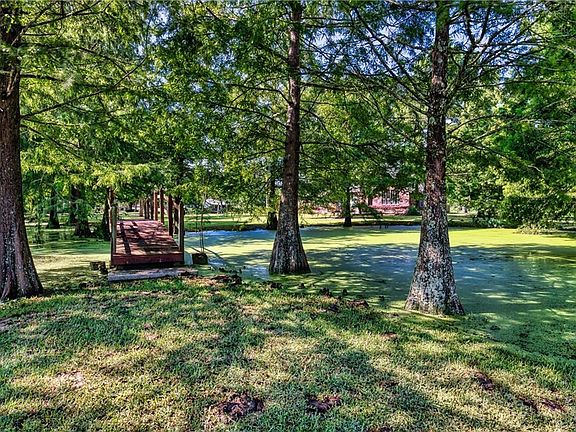 4th image of 3 Parc Riverwood Dr