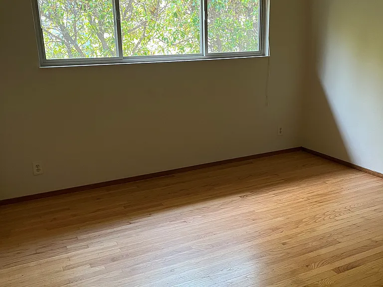 1611 Santa Clara Ave #E — Photo 7