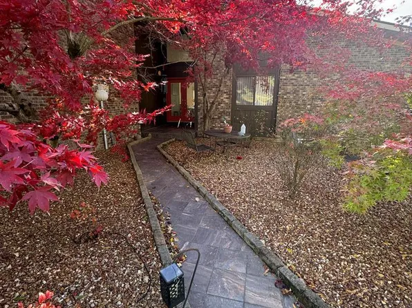 1015 Green Hill Dr, Paris, TN 38242