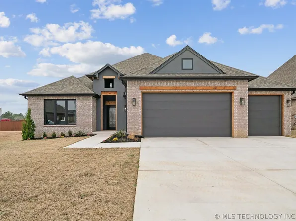 8732 S Quanah Ave W, Tulsa, OK 74132