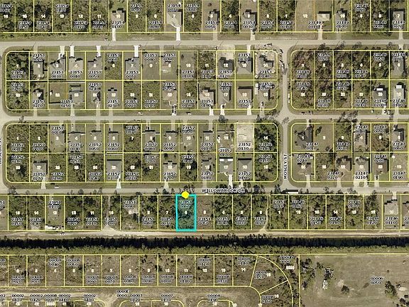 3rd image of 483 Willowbrook Dr