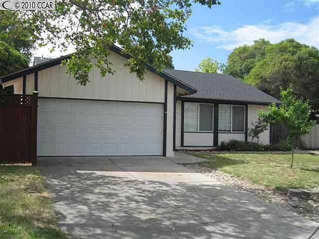 1st image of Watson Ct W