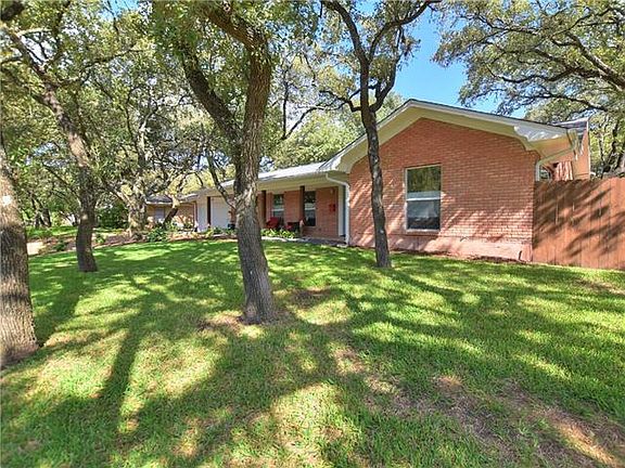 3rd image of 4008 Sierra Dr