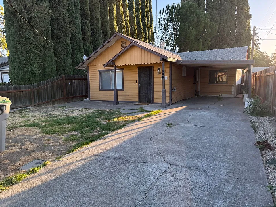 505 Maple St