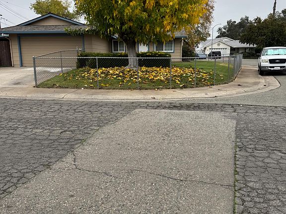 2nd image of 607 Quebec Way