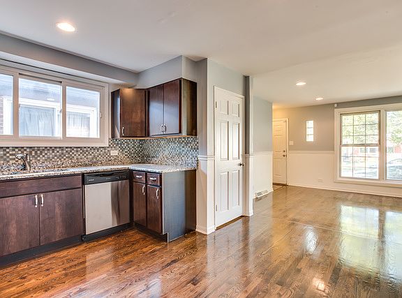 4th image of 4547 S Lawler Ave