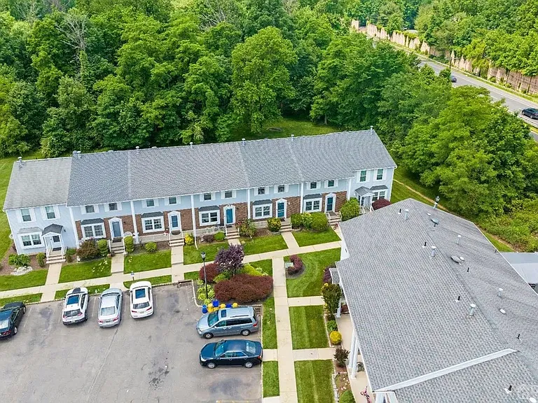 427 Gambocz Ct — Photo 4
