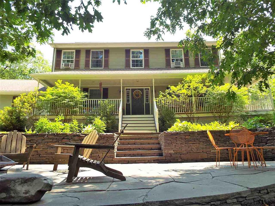 1st image of 40 Mayfield Ests