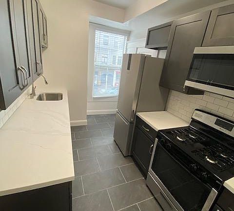 3rd image of 505 Church St #5