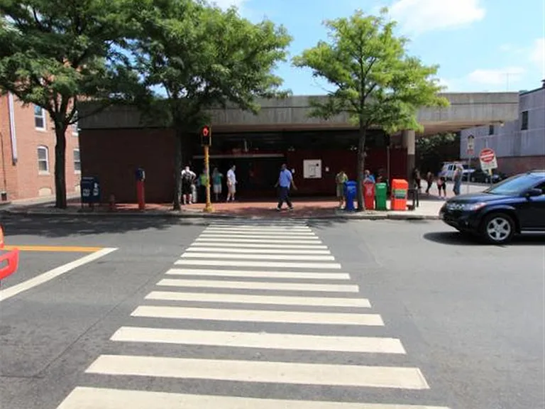 37 Davis Sq #6R — Photo 8