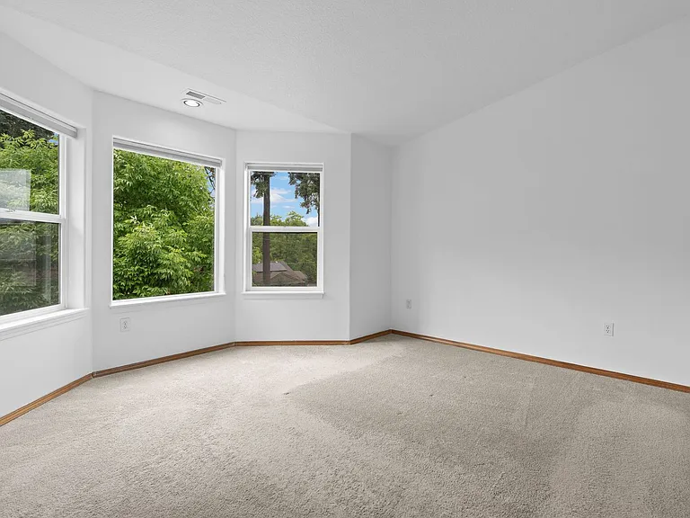 3140 NE 103rd Pl — Photo 12