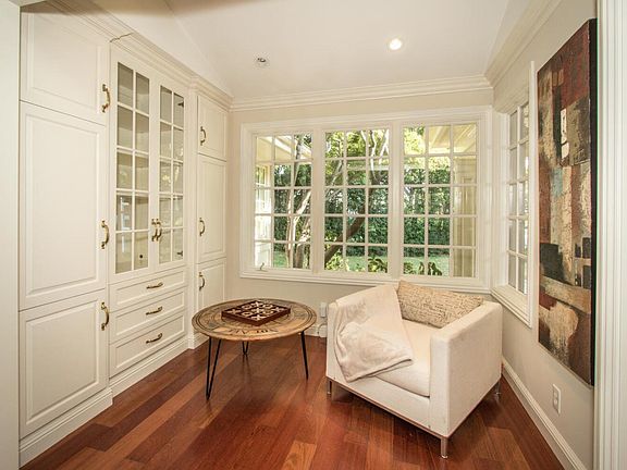 5th image of 32 Palm Ct