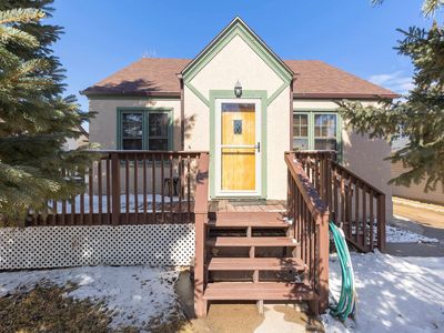 907 Kingsbury St, Belle Fourche, SD, 57717