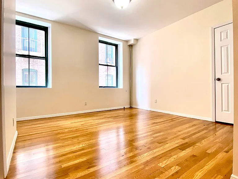 503 E 78th St #4B — Photo 3