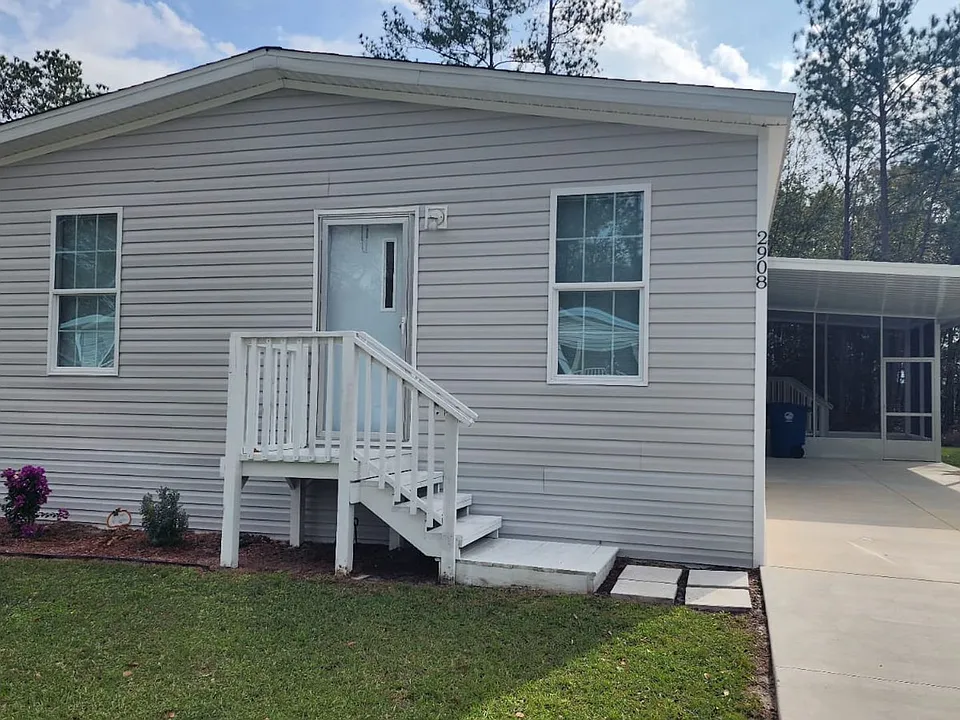 2908 Kingswood Cir