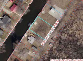 15 E Sunny Acres S, Rome City, IN 46784