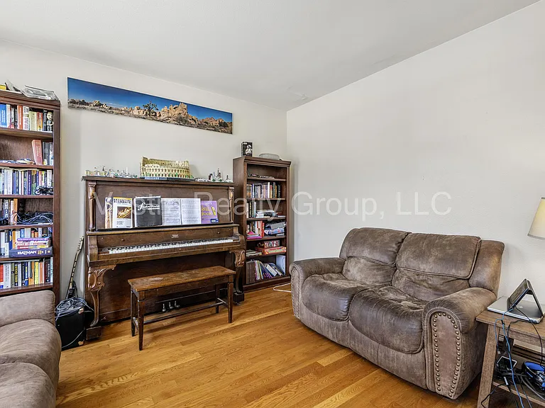 2157 Maples Pl — Photo 8