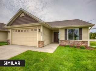 2242 E Highview Dr, Des Moines, IA 50320