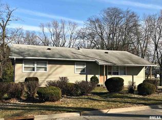 733 N Charles St, Macomb, IL