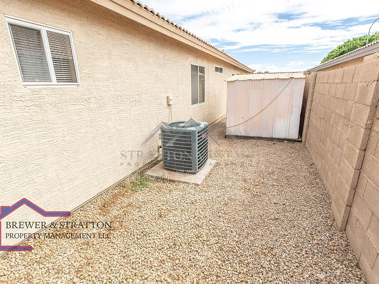 4962 E Holmes Ave — Photo 14