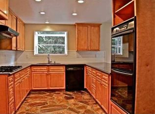 1145 Cypress Dr, Vista, CA 92084