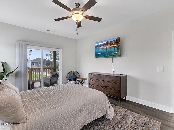 5th image of 102 Orca Way
