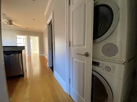 Rented by EXR | media 12