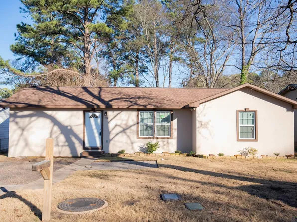 1218 Hughey Dr, Longview, TX 75601