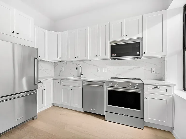 317 Court St #2A — Photo 5