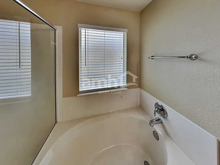 1011 Aiken Dr — Photo 13