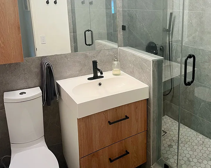 360 W Wellington Ave #13D — Photo 9