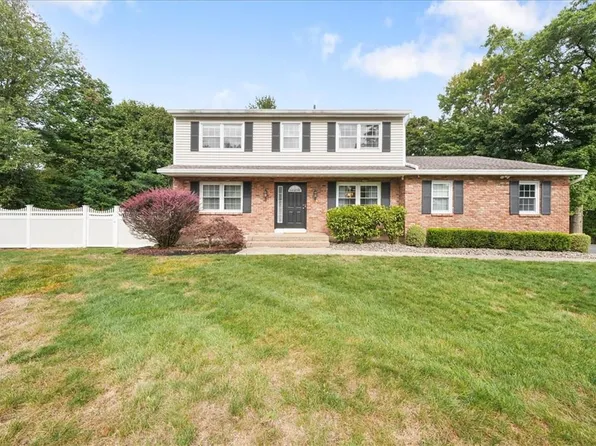 16 Edgebrook Court, New City, NY 10956