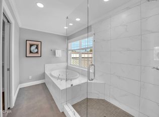 2207 W 33rd St, Panama City, FL 32405