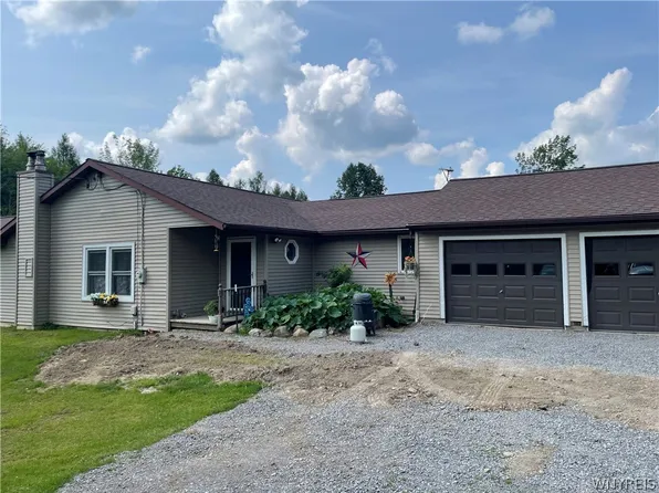 31 Deer Pond Access, Warsaw, NY 14569